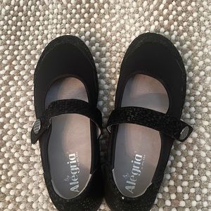 black mary jane alegrias